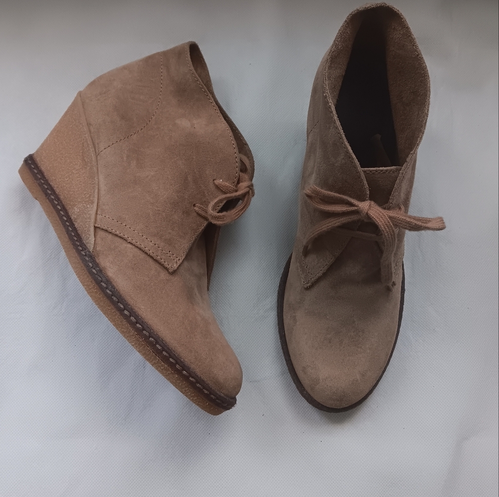 J Crew Italy Womens 6 Tan Suede Wedge Ankle Bootie Boot Shoe Crepe Sole - Picture 1 of 16